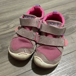 Plae toddler sneaker 10.5